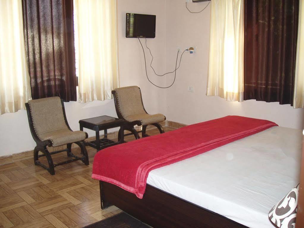 Amraai Homestay Рішикеш Екстер'єр фото